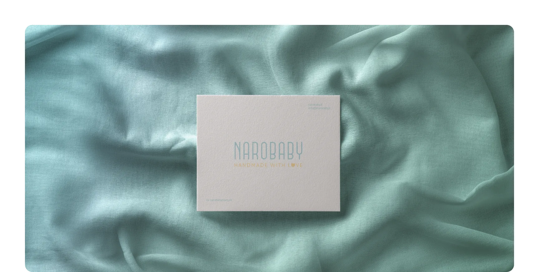 Elemento del sistema visivo per Narobaby: identità per accessori all'uncinetto Made in Italy per neonati